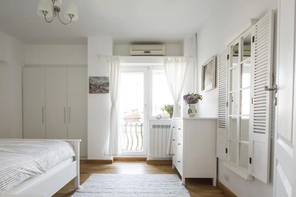 アパート Diana'S Flat 11 Bucharest - Old Townアパートメント