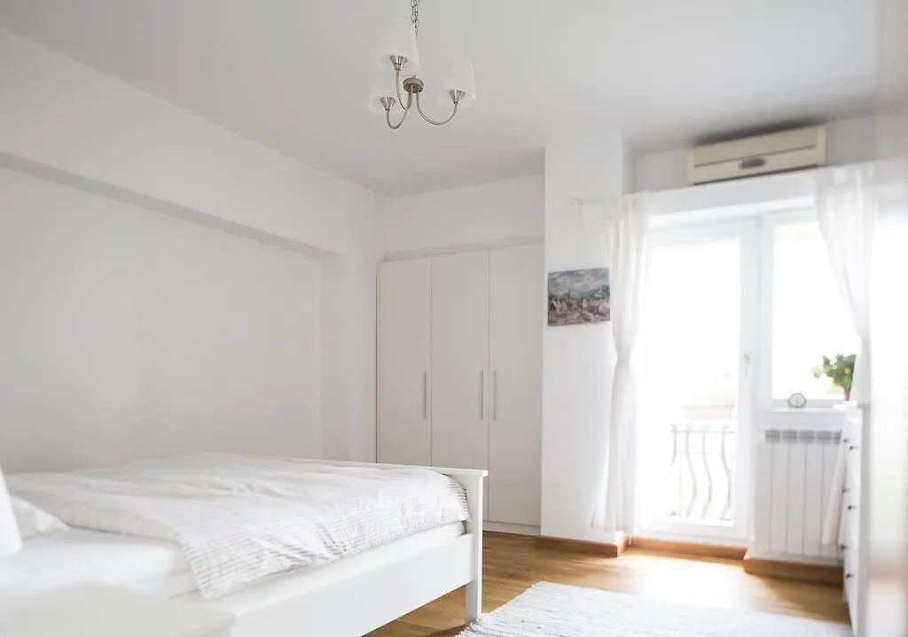 アパート Diana'S Flat 11 Bucharest - Old Townアパートメント